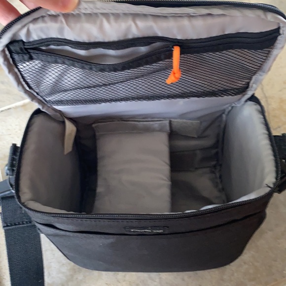 Canon camera - Picture 5 of 5